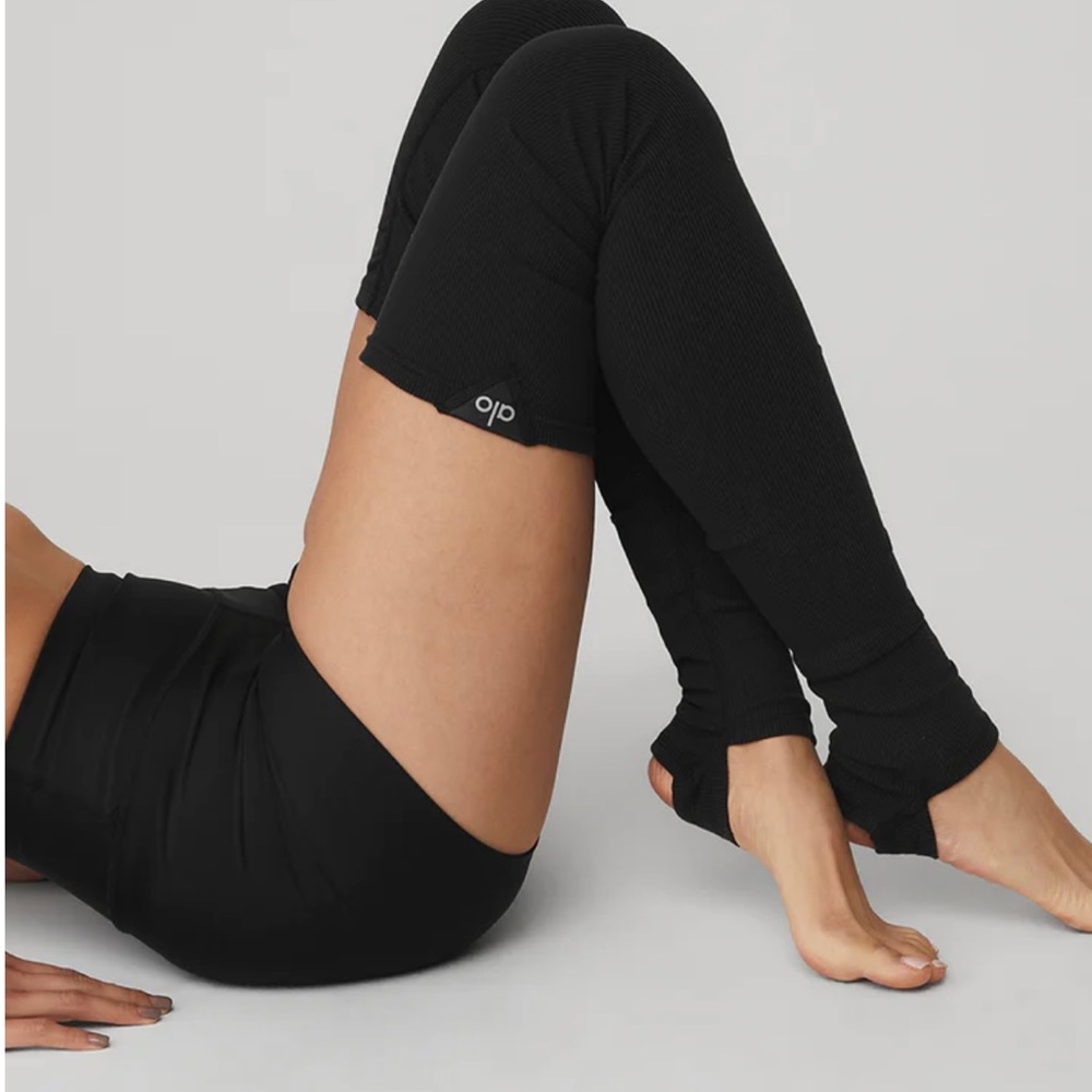 Alo Yoga Goddess Leg Warmers